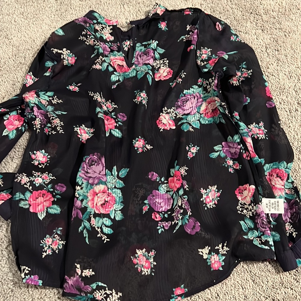 Woman blouse - Picture 2 of 2